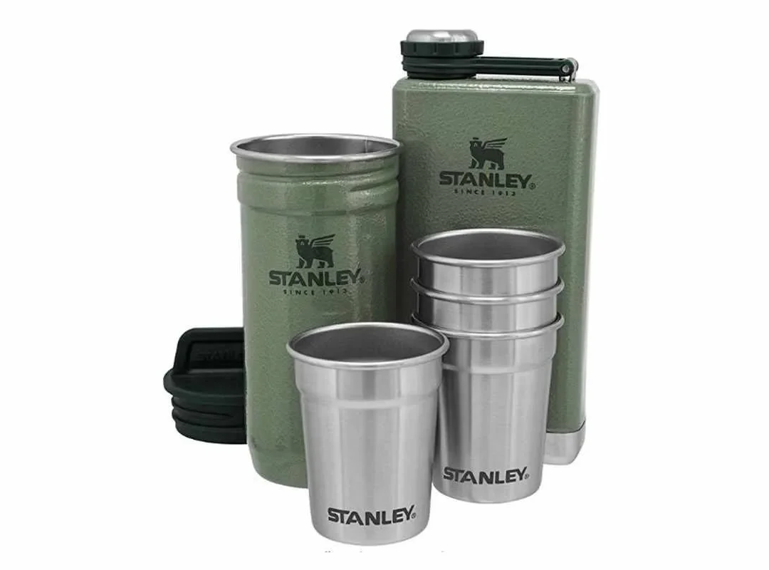 Set Stanley 4 vasos con petaca