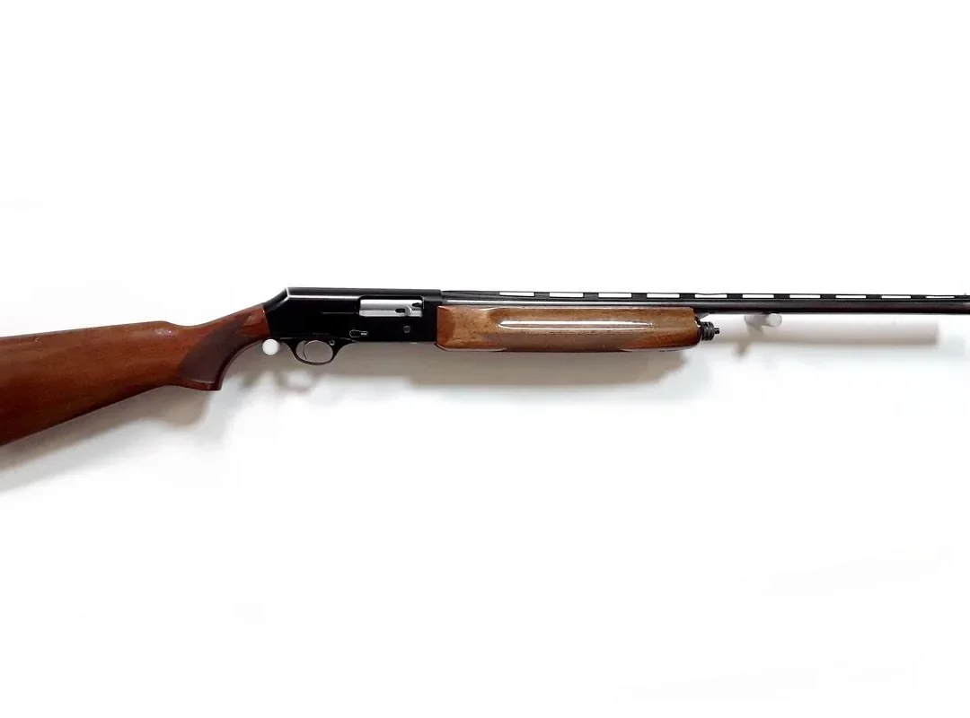 Escopeta usada Browning B80